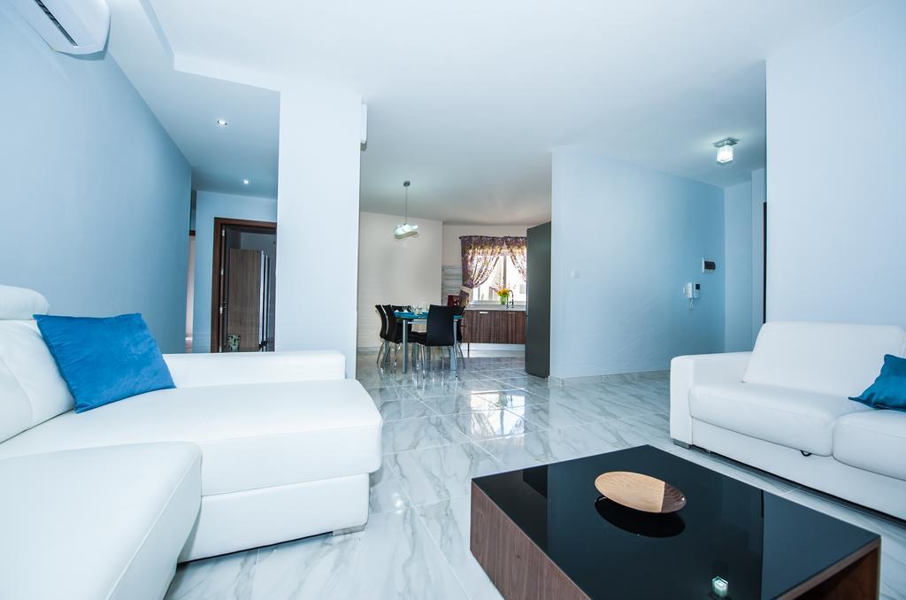 The Waves Holiday Apartment Marsaxlokk Bagian luar foto