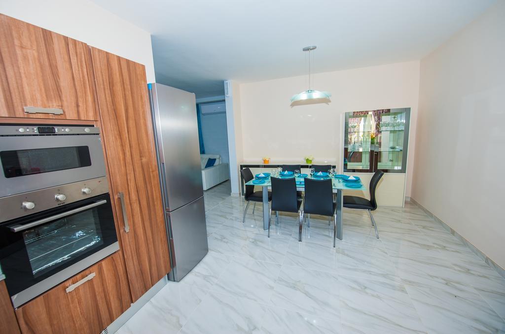 The Waves Holiday Apartment Marsaxlokk Bagian luar foto